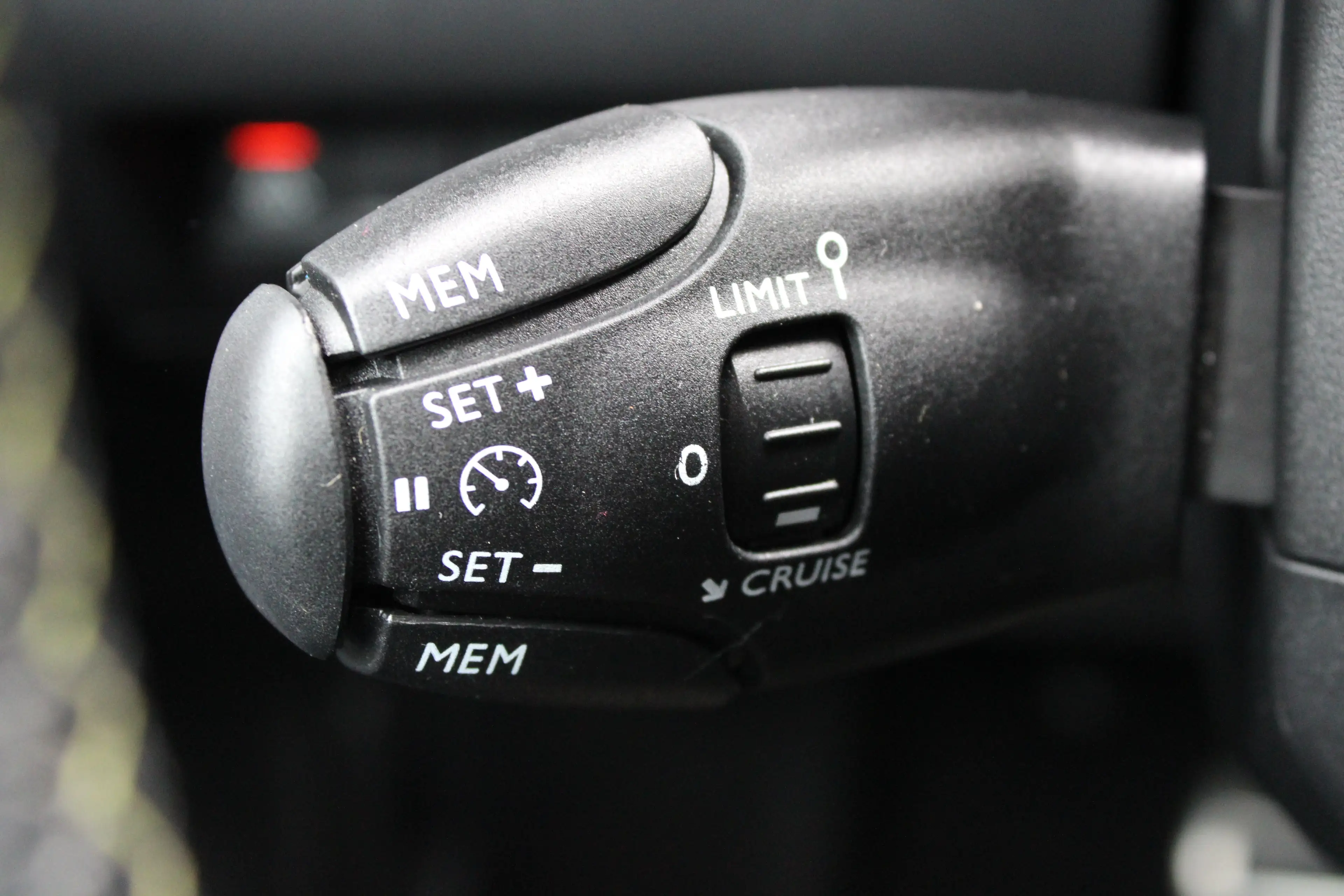Peugeot 208 1.2 PureTech 130pk EAT8 GT | Automaat | Panoramada — photo 24