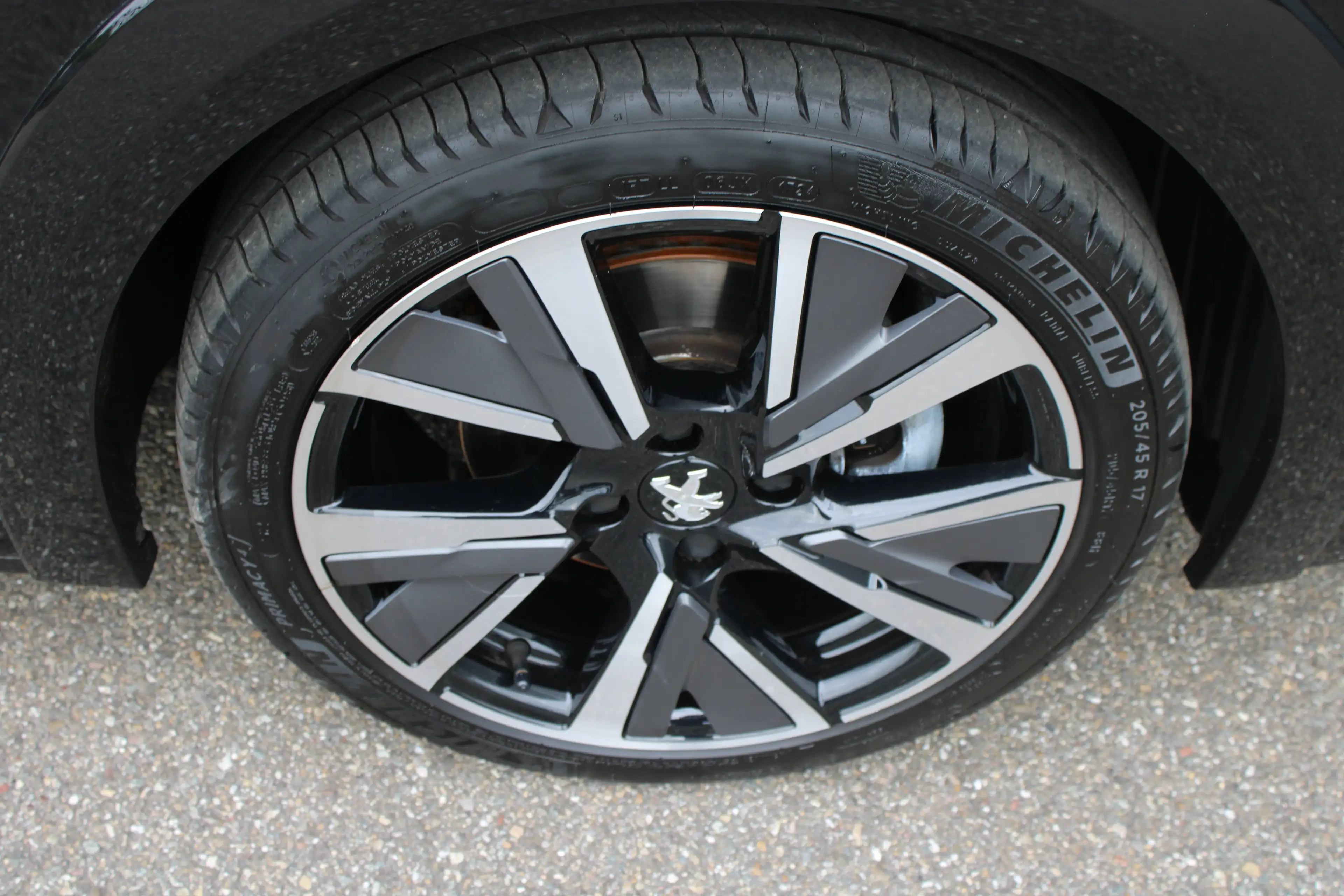 Peugeot 208 1.2 PureTech 130pk EAT8 GT | Automaat | Panoramada — photo 9