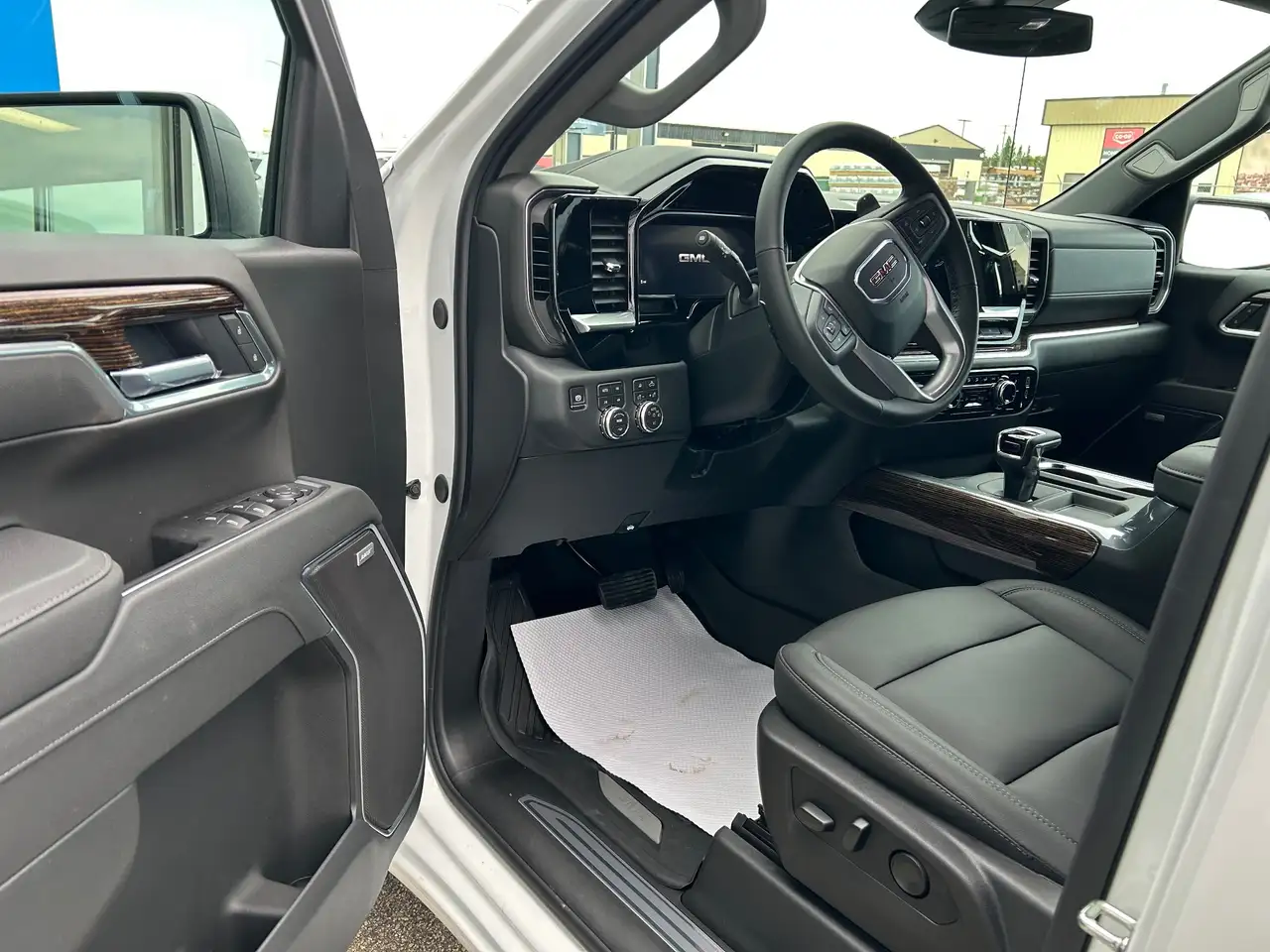 GMC Sierra 1500 снимка GMC Sierra 1500