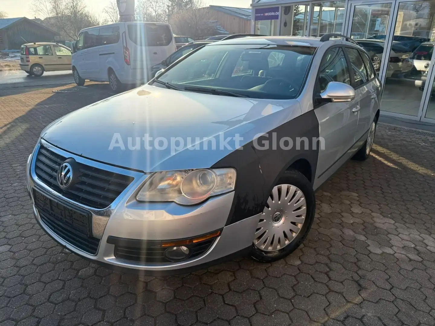 Volkswagen Passat Variant Passat 2.0 DSG Variant Trendline Silber - 1