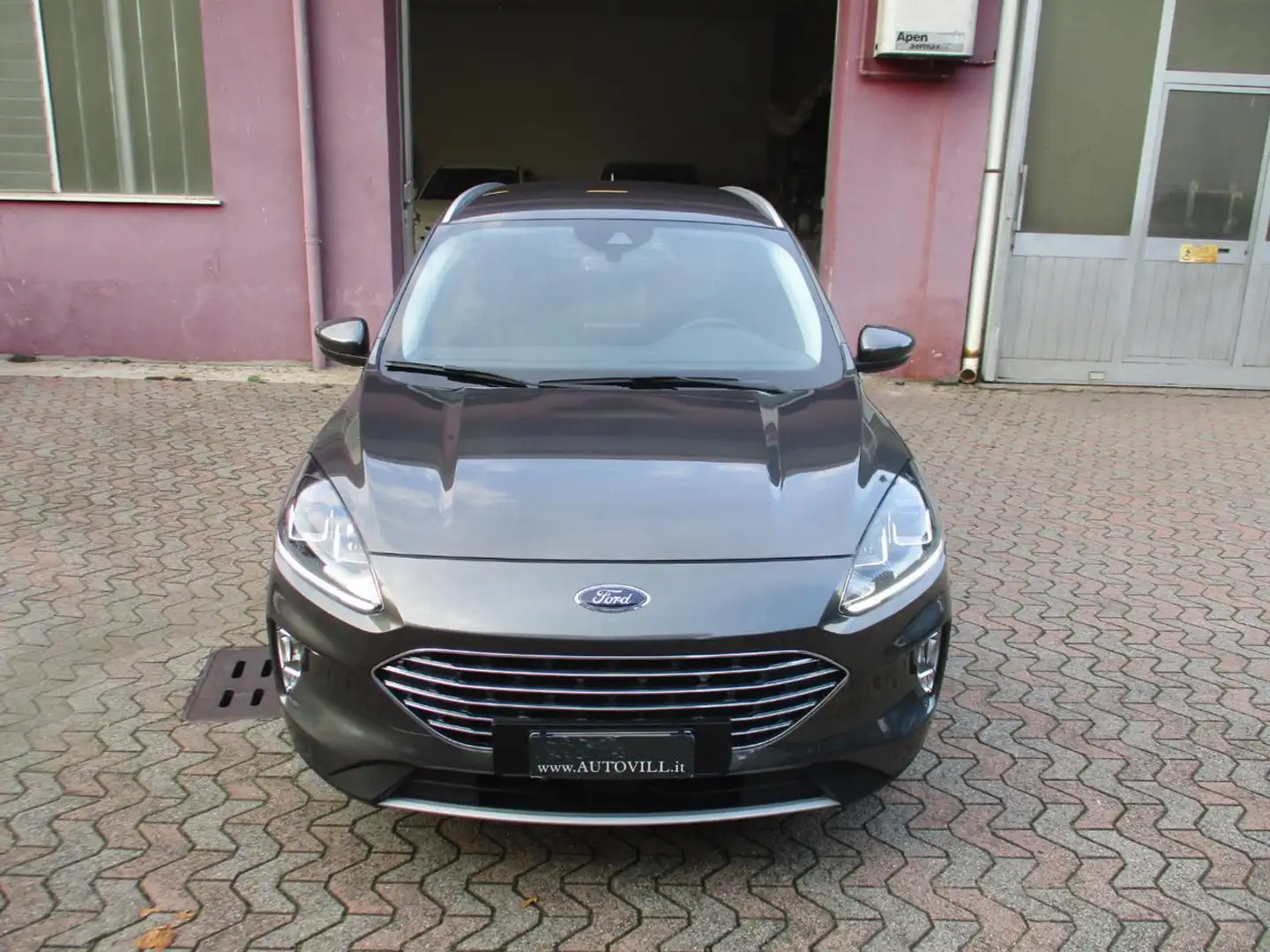 Ford Kuga 2.5 Full Hybrid 190 CV CVT 2WD Titanium Business Gris - 2