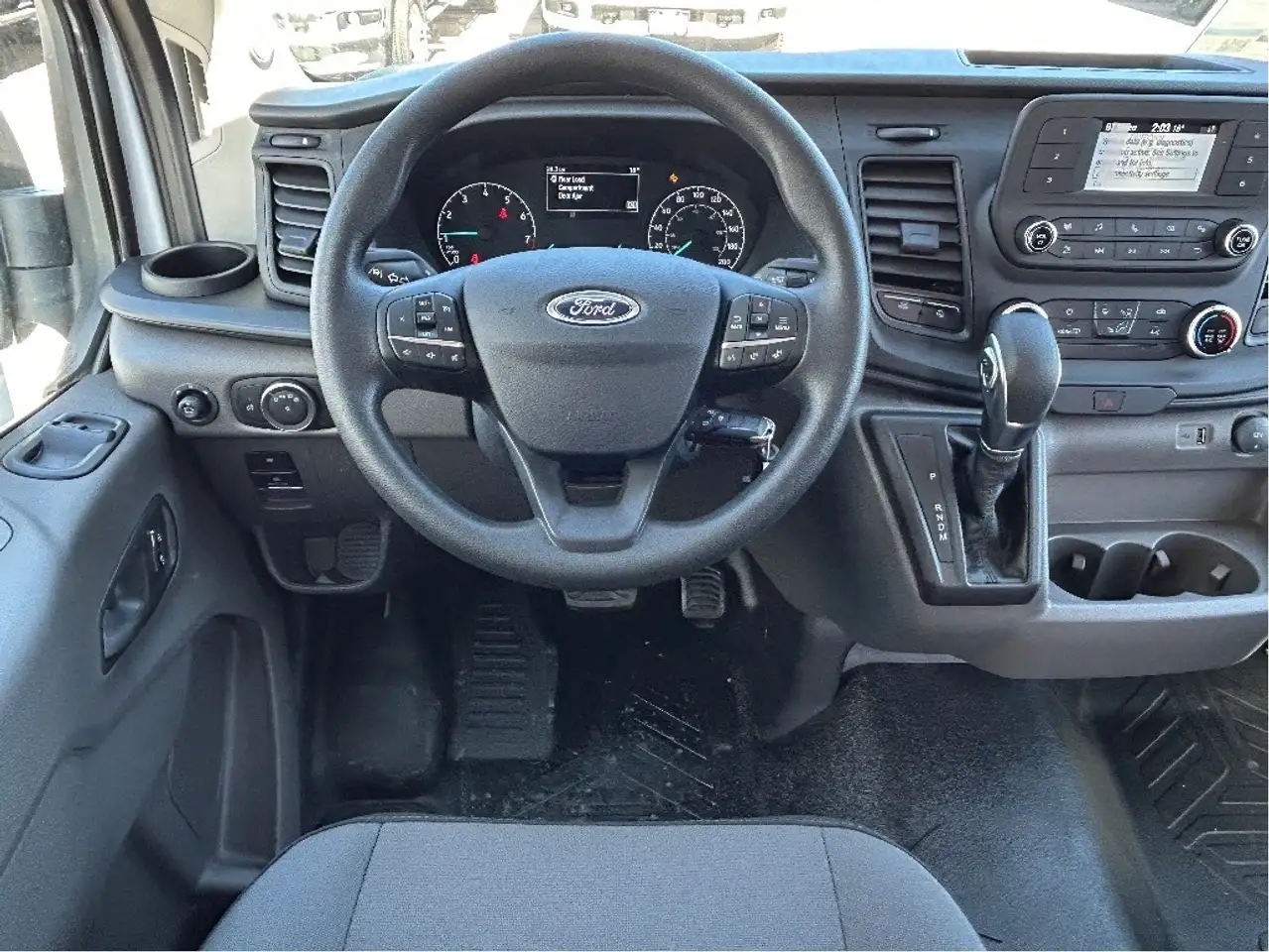 Ford Transit Cargo Van снимка Ford Transit Cargo Van