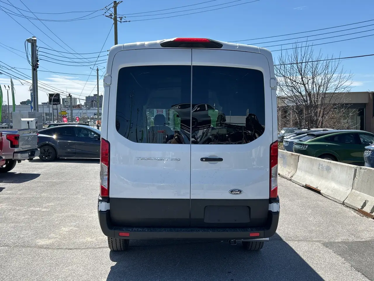 Ford Transit Cargo Van снимка Ford Transit Cargo Van