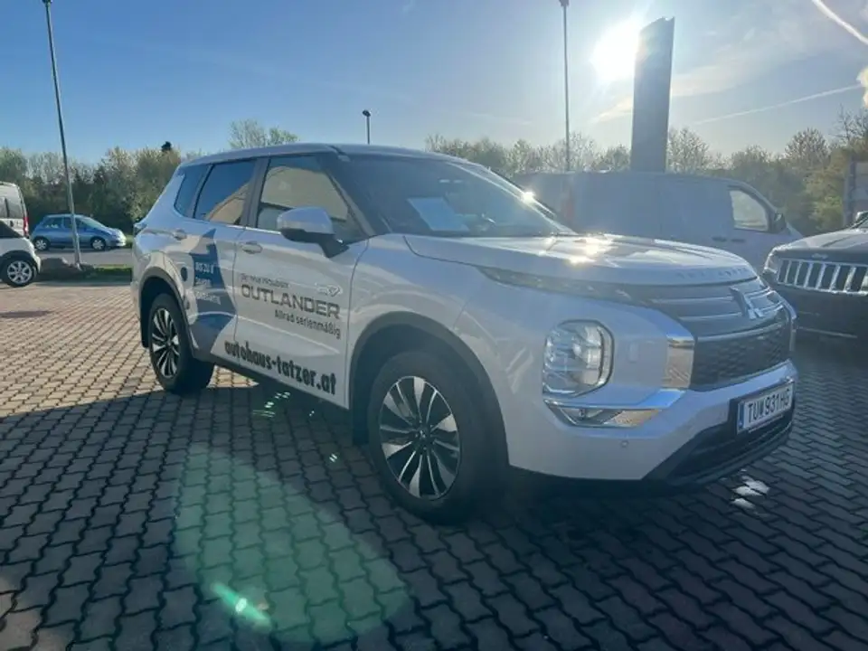 Mitsubishi Outlander 2,4 4WD Invite 220V AT 25 – Bild 6