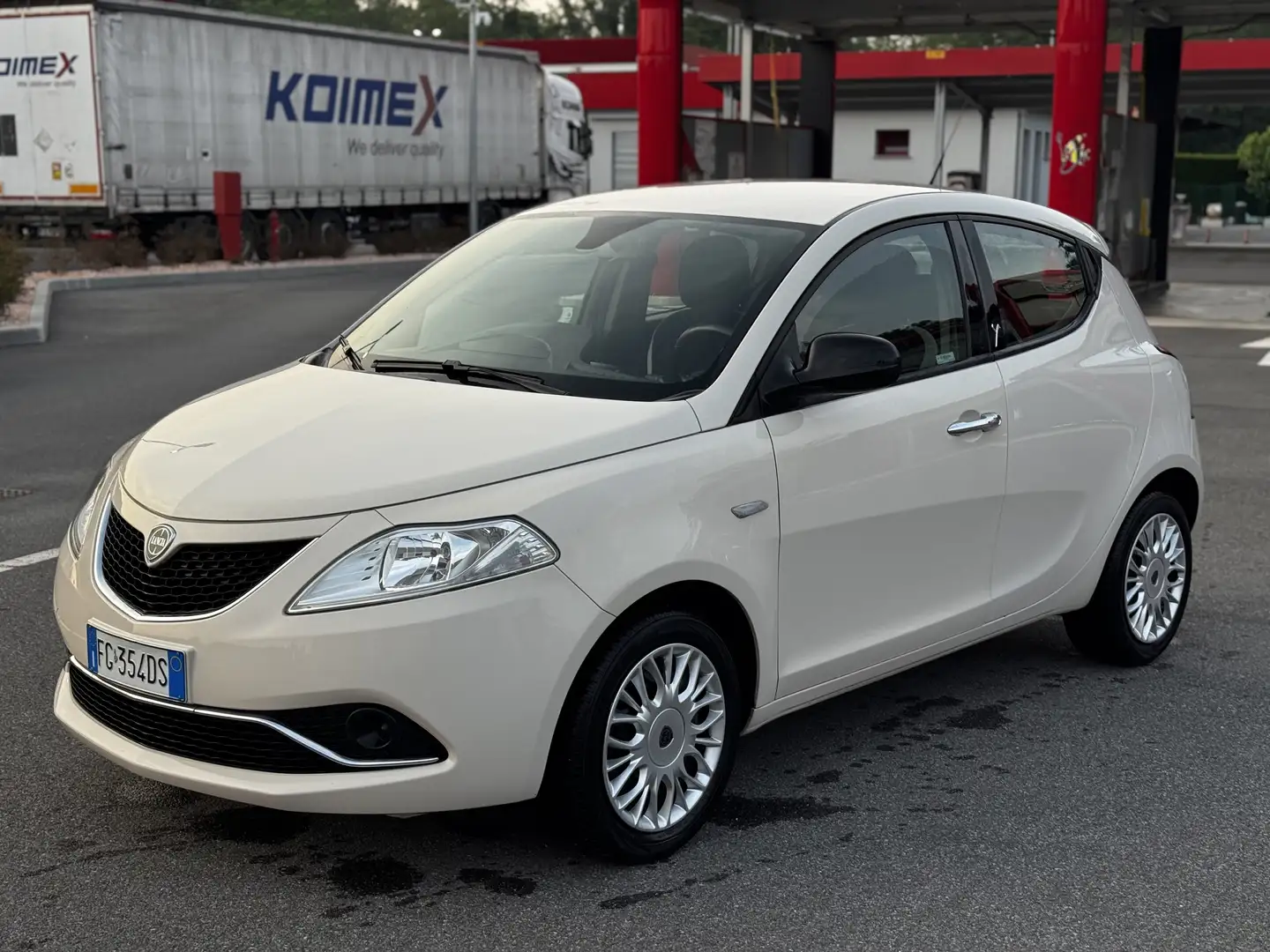 Lancia Ypsilon 1.2 Platinum ecochic Gpl 69cv my16 - 1