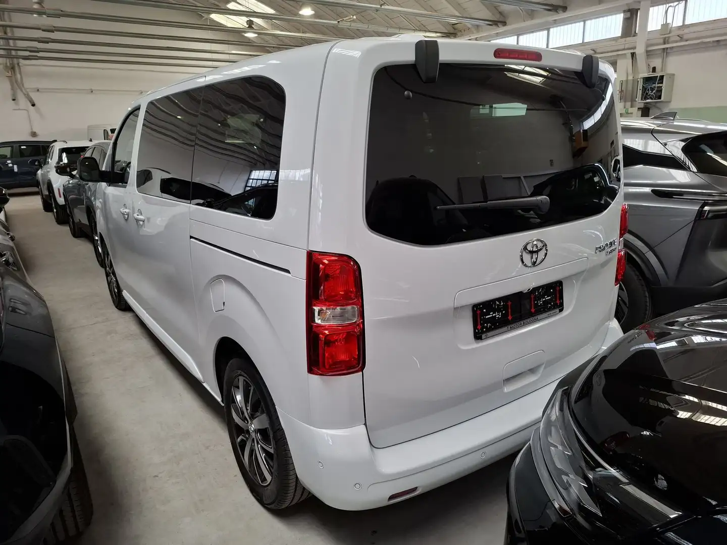 Toyota Proace 2.0 diesel 144 CV L1 Executive Bianco - 2