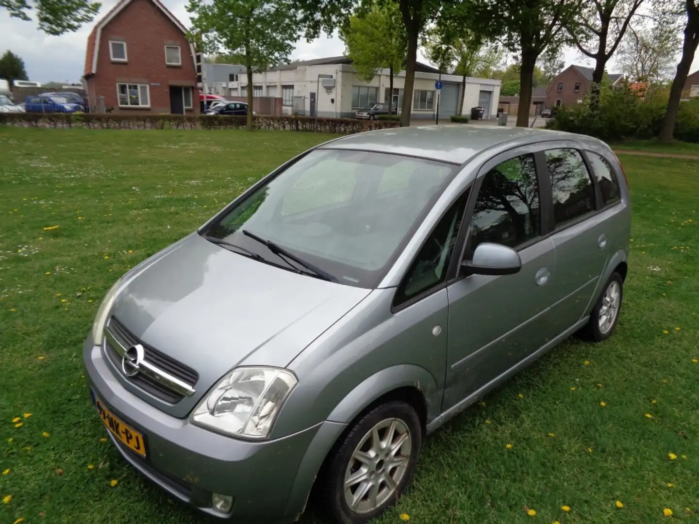 Opel Meriva 23-4-2026  a p k Grau - 1