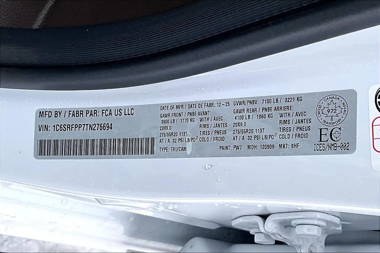 RAM 1500 снимка RAM 1500