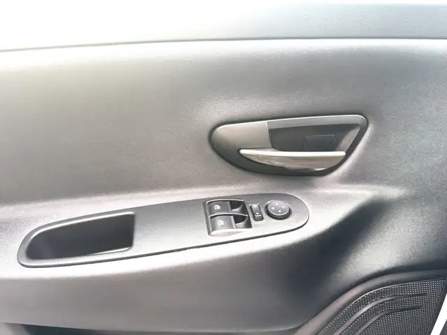 Lancia Ypsilon view 13