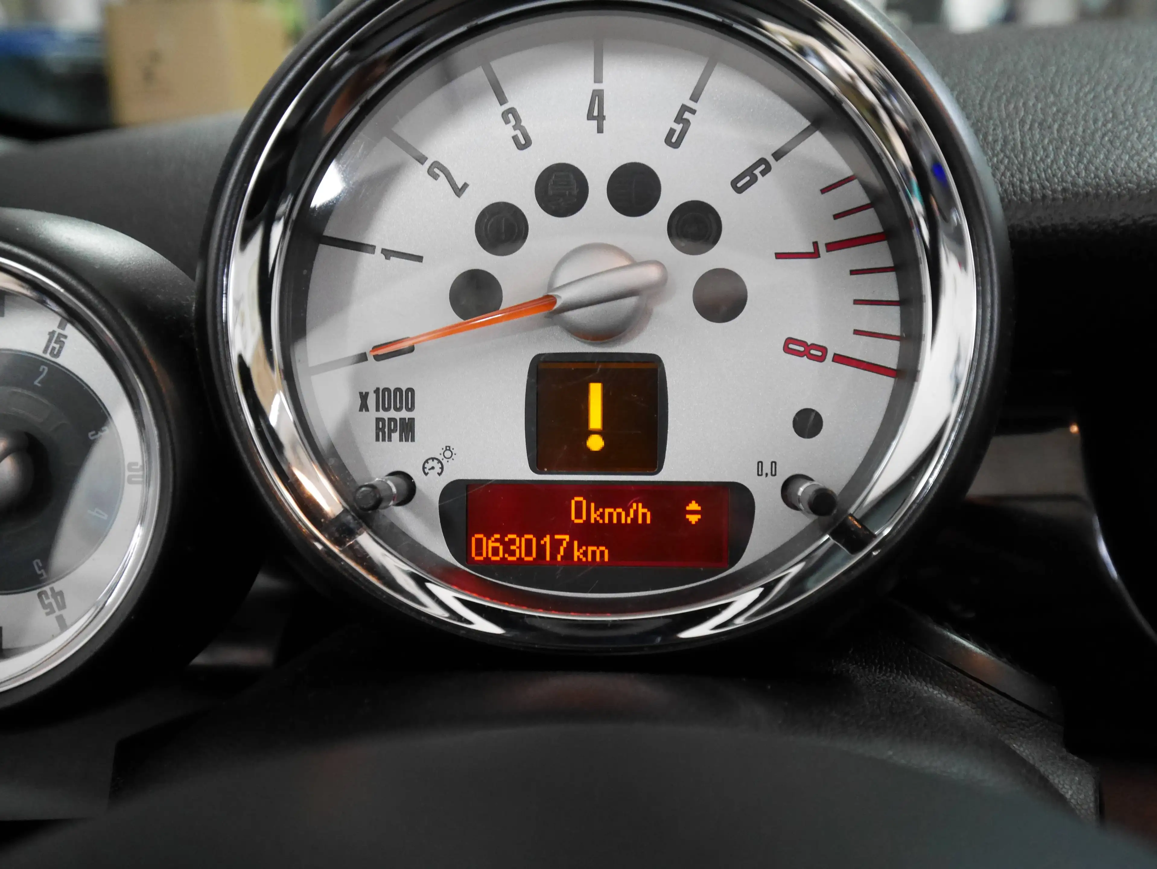 MINI Cooper Cabrio GARAGE,2Hd.iced chocolate,CHILI,1J.GARANTIE — photo 3