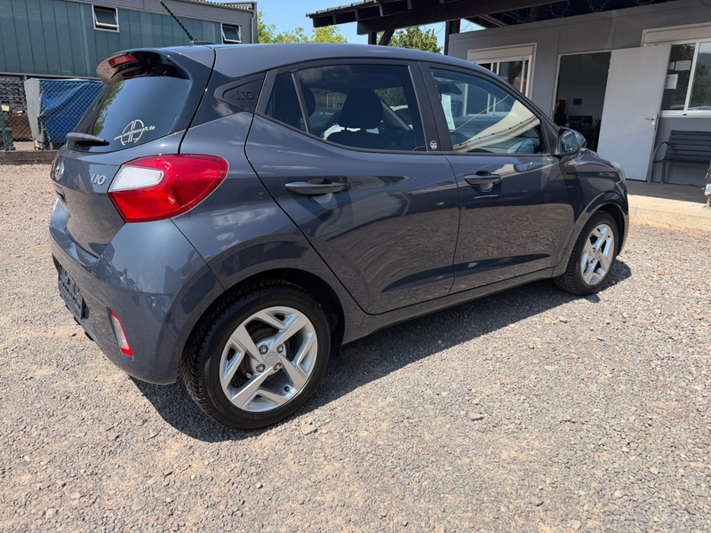 Hyundai i10 Edition 30 — photo 6