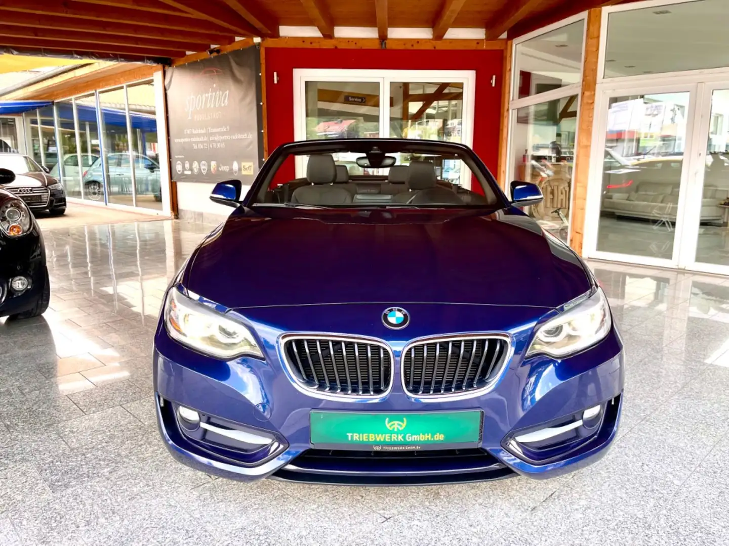 BMW 218 d Cabrio Sport Line Navi Xenon Leder Modrá - 2