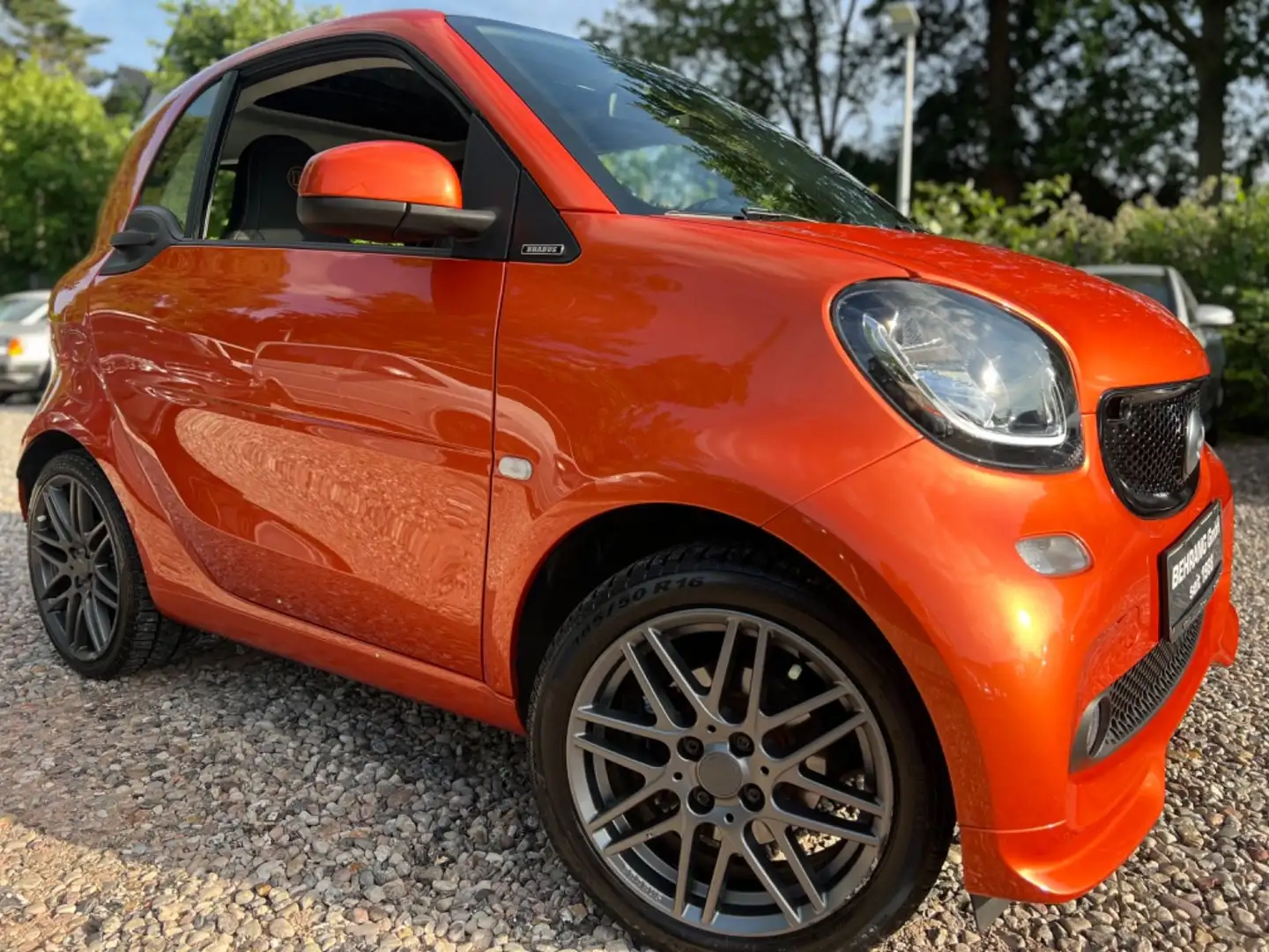smart forTwo *BRABUS SPORT PAKET*PANO*JBL*TAILOR-MADE* Orange - 2