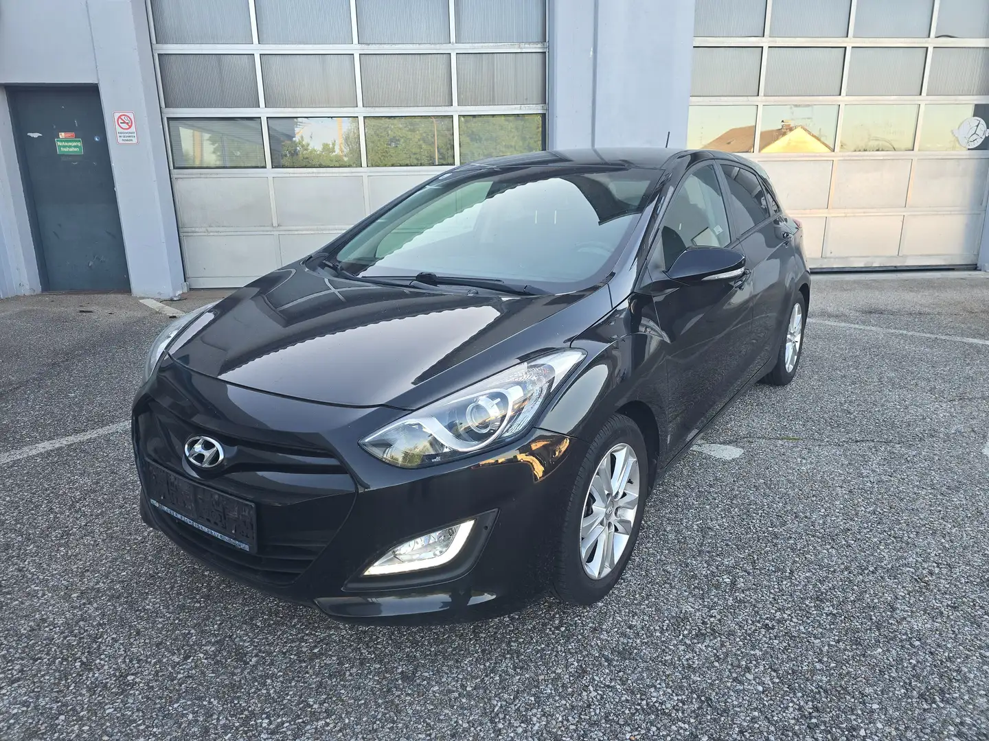 Hyundai i30 1.4 CVVT Europe Plus/Tempomat/Erstbesitz Noir - 2