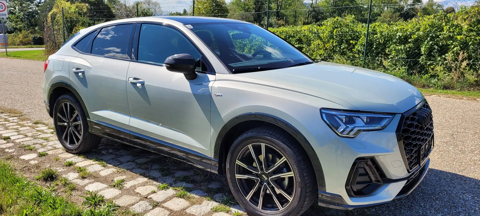 Audi Q3 Q3 Sportback 35 TDI S -Line S Tronic Exterieur Silber - 1