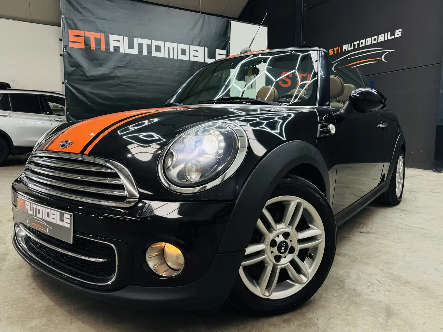 MINI Cooper D Cabrio ** GARANTIE 12 MOIS ** Noir - 1