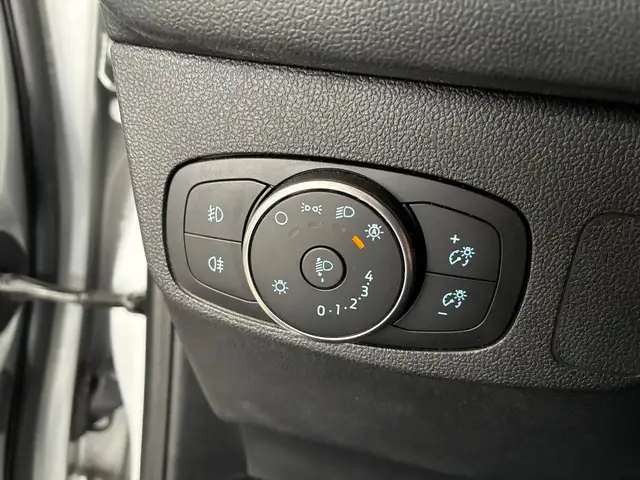 Ford Focus view 9