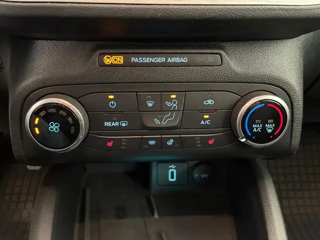 Ford Focus view 10