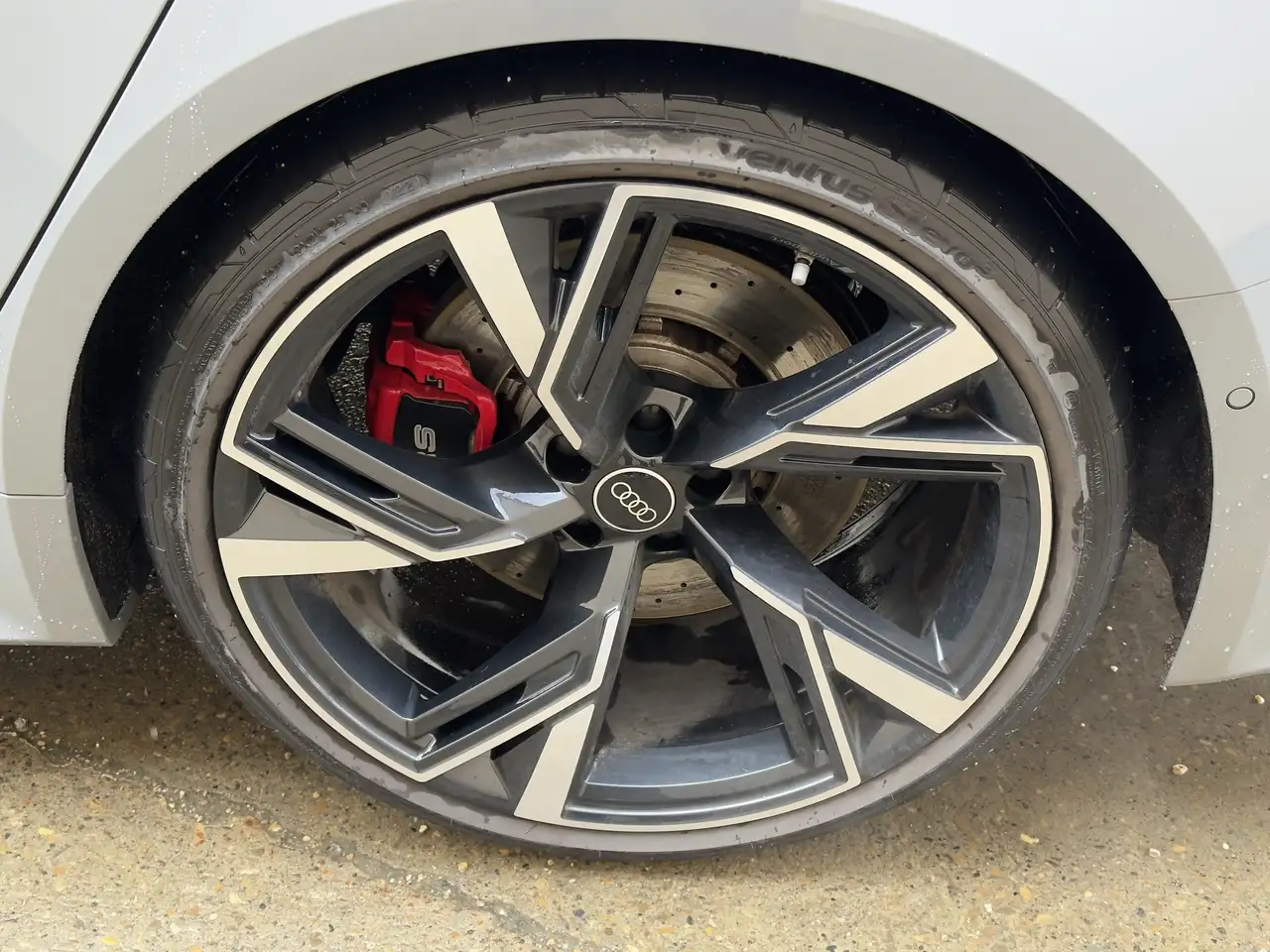 Audi RS6 снимка Audi RS6