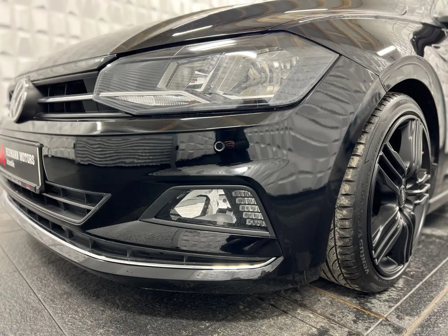 Volkswagen Polo VI Highline/Einparkh.vo+hi/MFL/Bluet./ACC Schwarz - 2