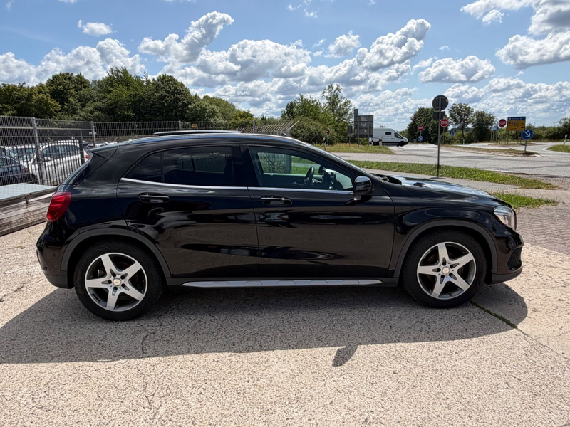 Mercedes-Benz GLA 200 AMG LINE — photo 4