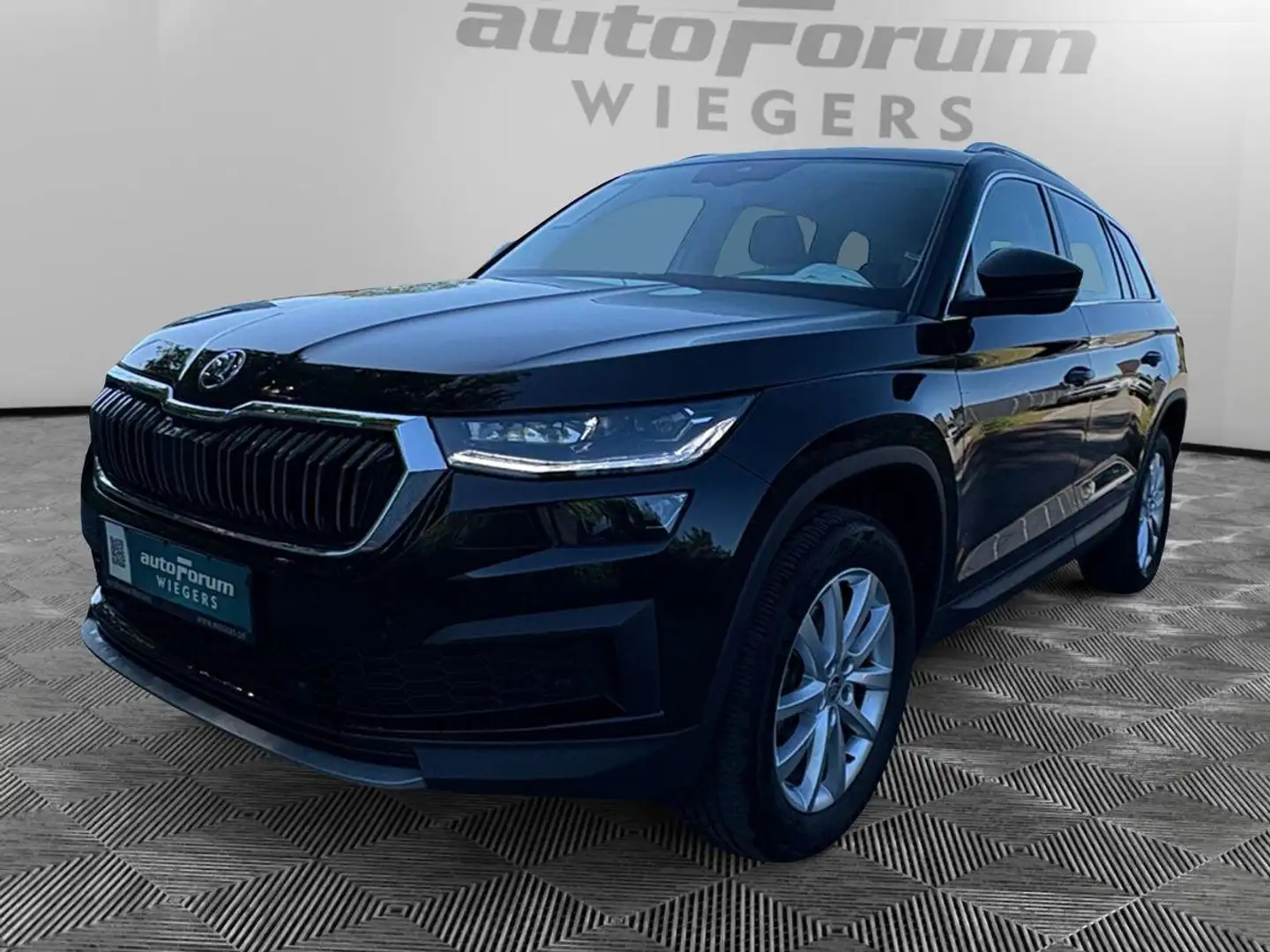 Skoda Kodiaq 1,5 TSI STYLE DSG+Virtual+SHZ+PDC Negro - 2