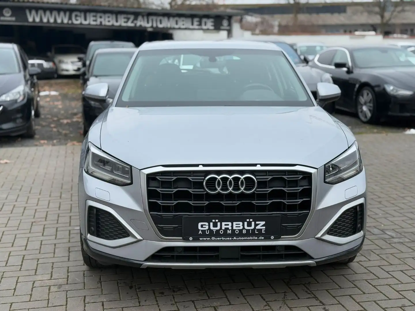 Audi Q2 35 TFSI advanced Automatik*Navi*Szhz*TÜV Silber - 2