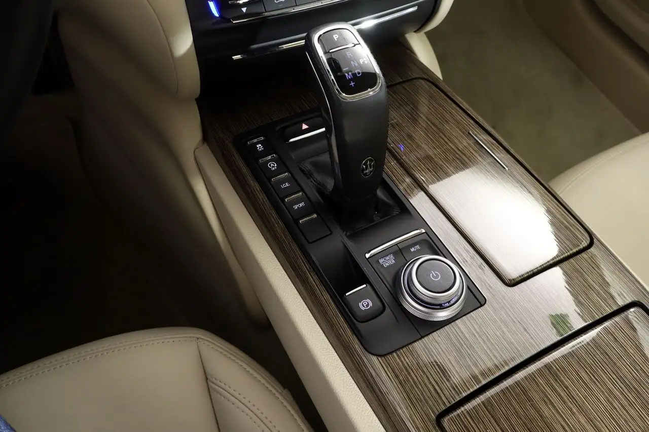 Maserati Ghibli 2021 — фото 15