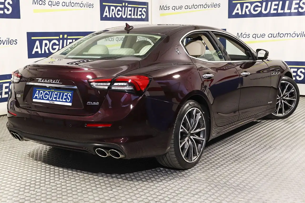 Maserati Ghibli 2021