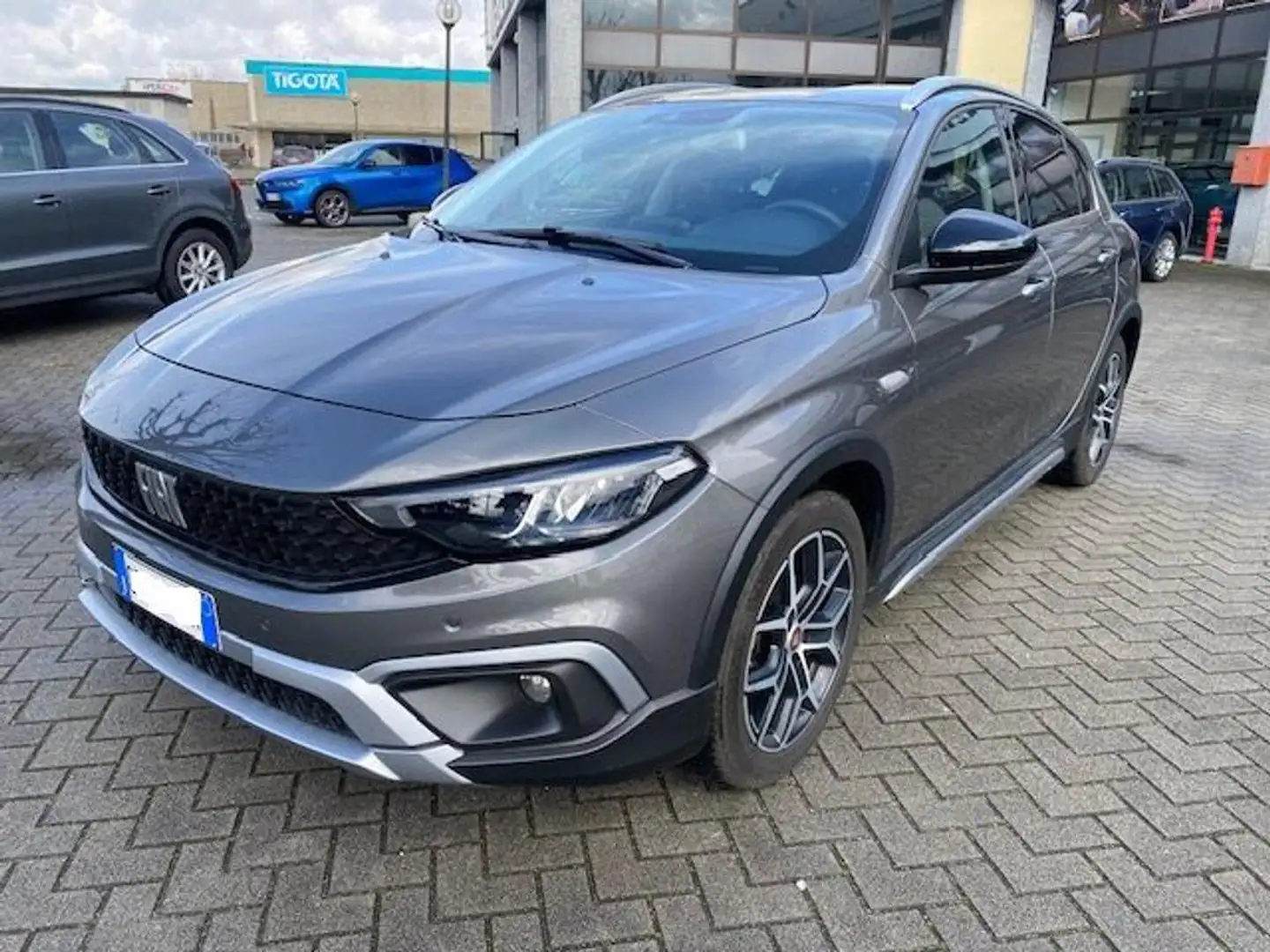 Fiat Tipo 1.0 5 porte Cross navi led Occasione Grigio - 1