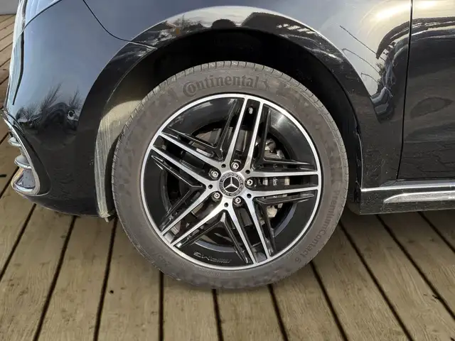 Mercedes-Benz V 300 view 6