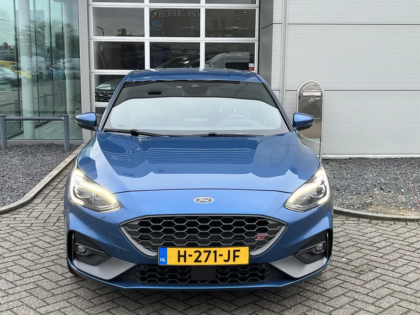 Ford Focus 2.3 EcoBoost 280pk Aut ST-3 | Navigatie | Winterpa Blauw - 2