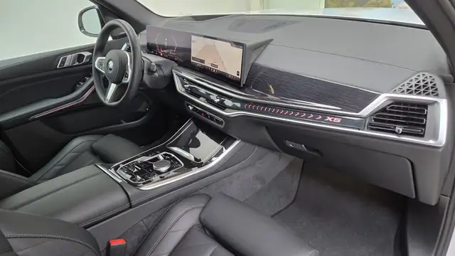 BMW X5 view 25