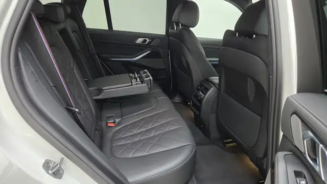 BMW X5 view 19
