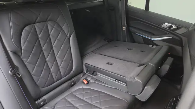 BMW X5 view 21