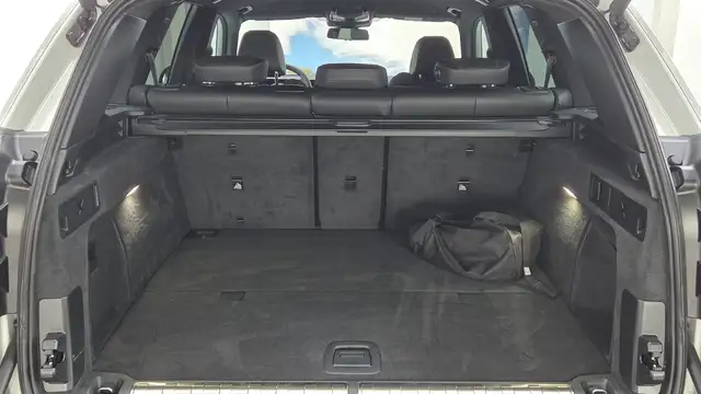 BMW X5 view 16