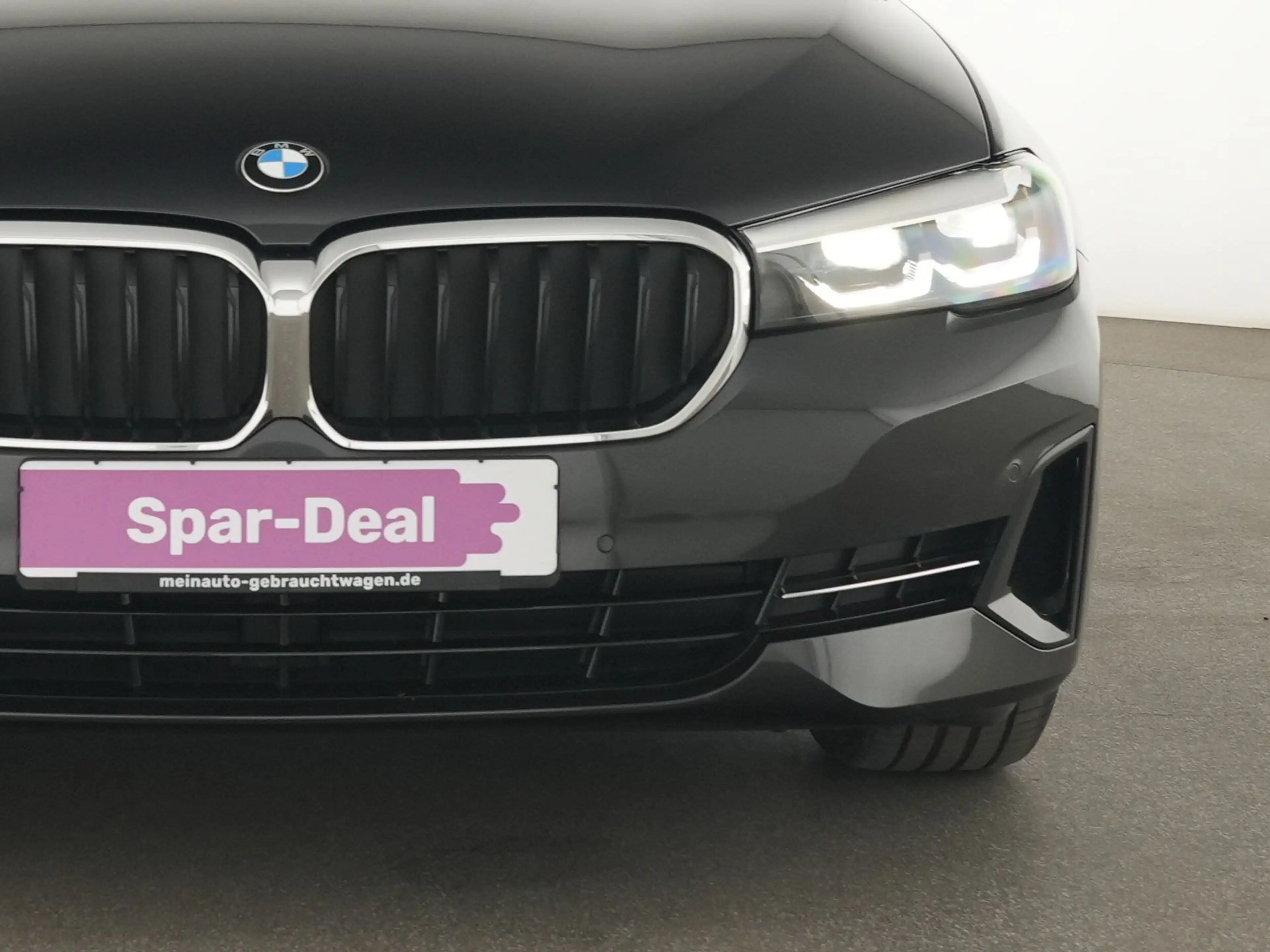 BMW 530 d xDrive AHK|LED|R-Kam|Navi|SHZ|eHeck|Business — photo 12