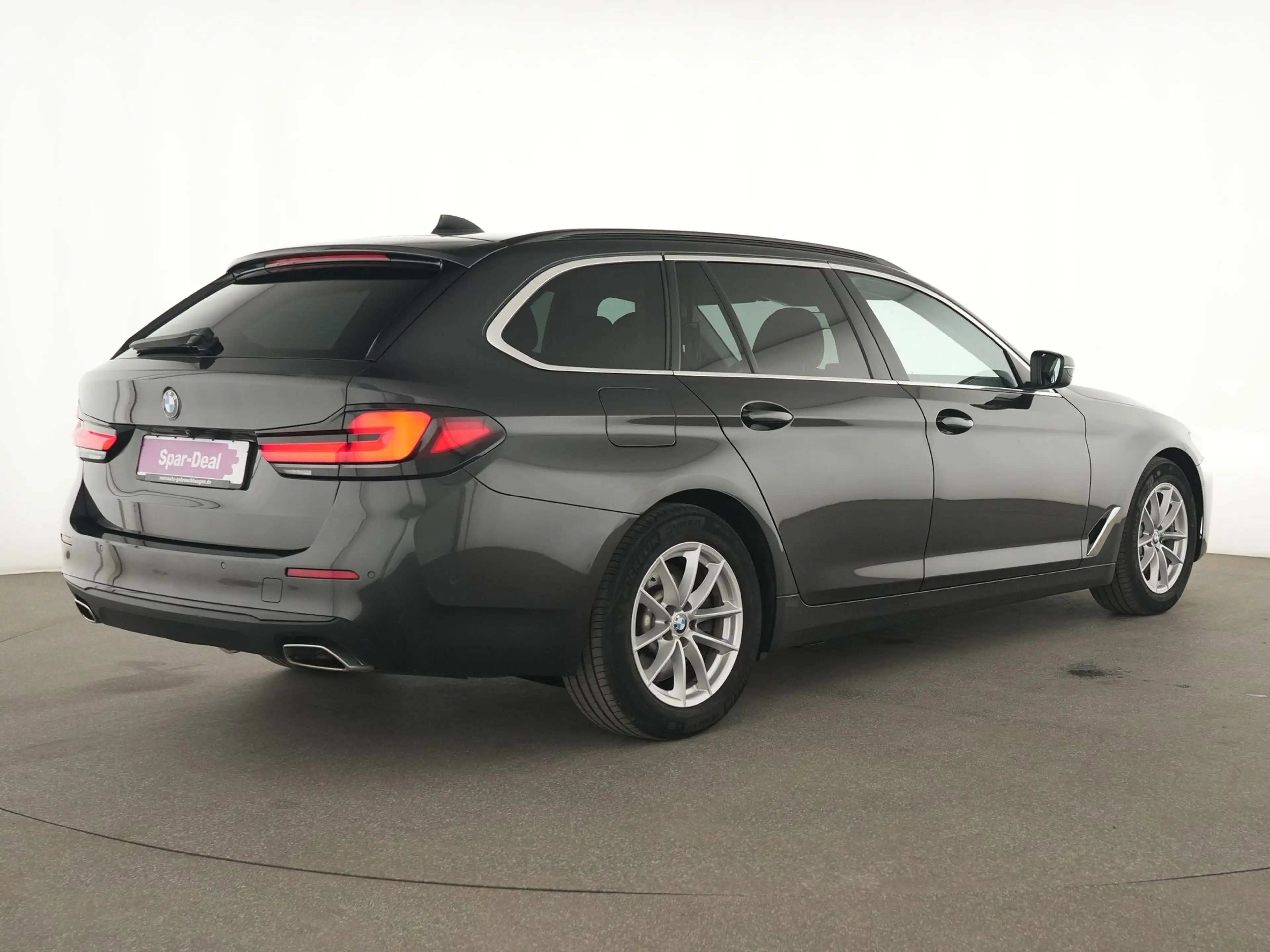 BMW 530 d xDrive AHK|LED|R-Kam|Navi|SHZ|eHeck|Business — photo 6