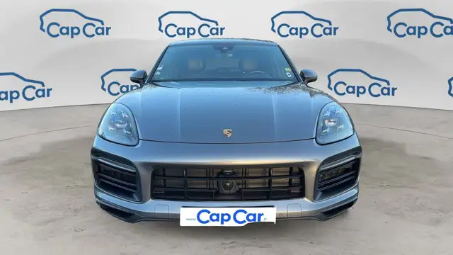 Porsche Cayenne view 5