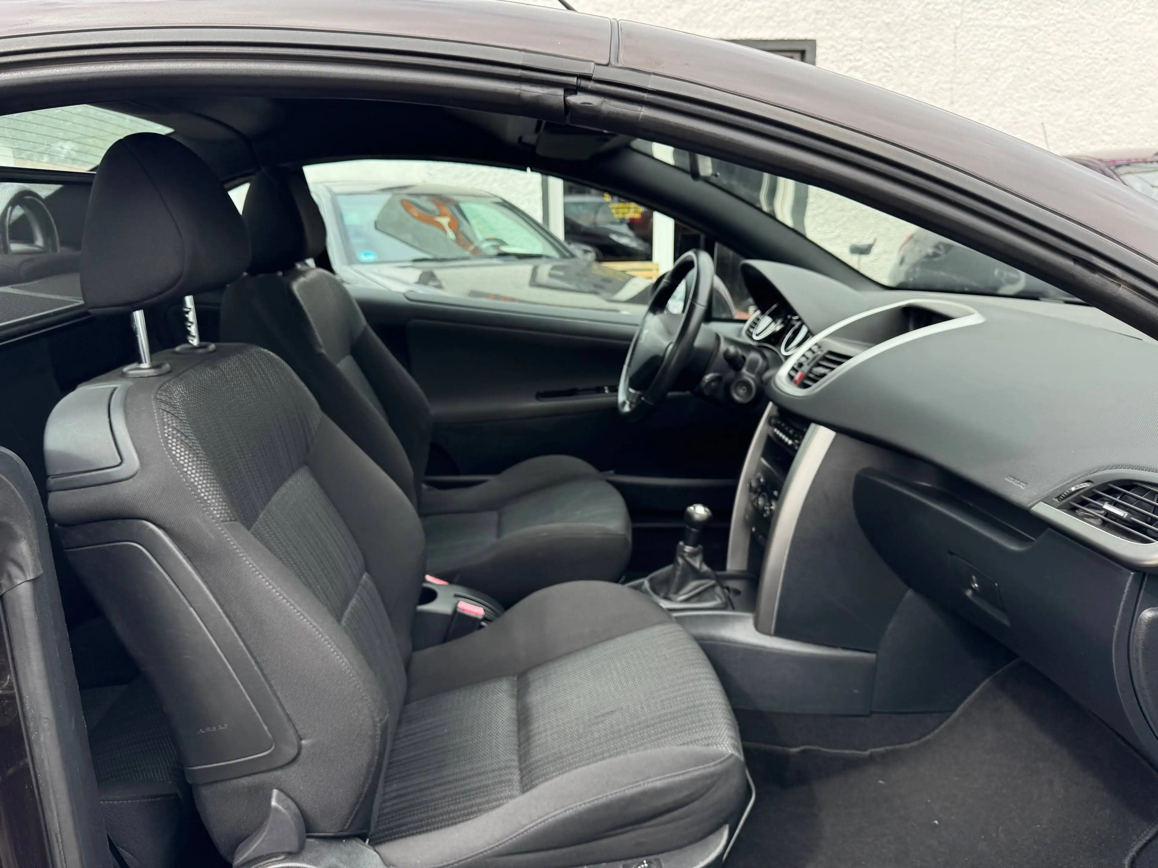 Peugeot 207 Cabrio, **1.Hand!** — photo 10