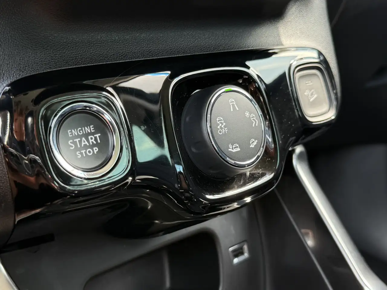 Citroen C3 Aircross 1.2 PureTech Max HUD | Groot scherm | App connect 27