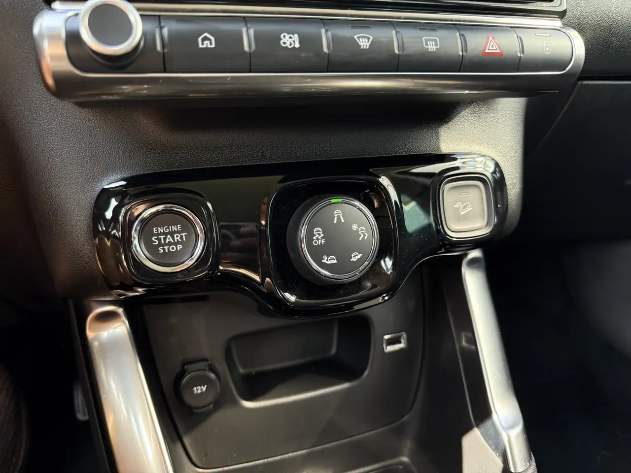 Citroen C3 Aircross 1.2 PureTech Max HUD | Groot scherm | App connect 26