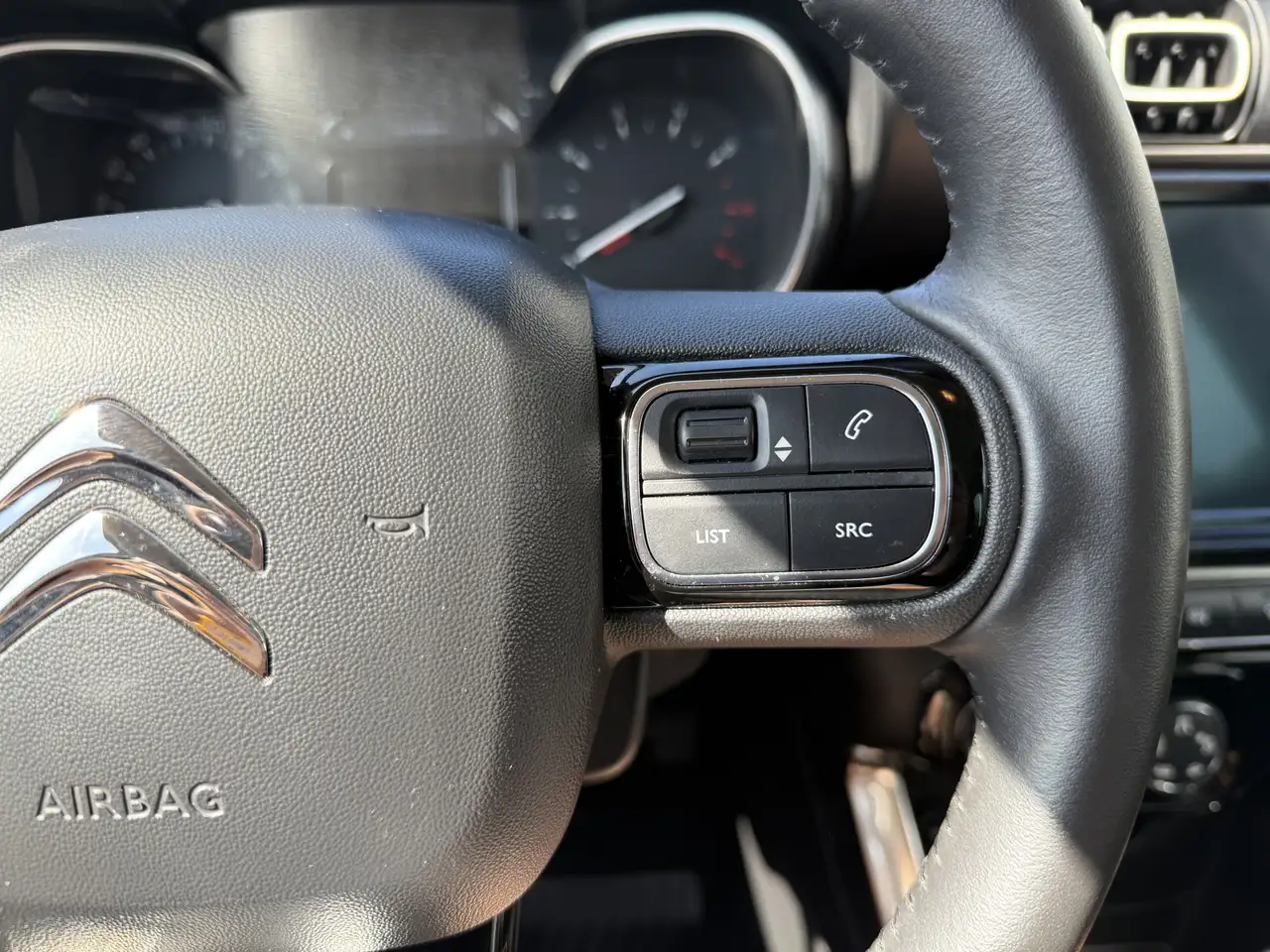 Citroen C3 Aircross 1.2 PureTech Max HUD | Groot scherm | App connect 22