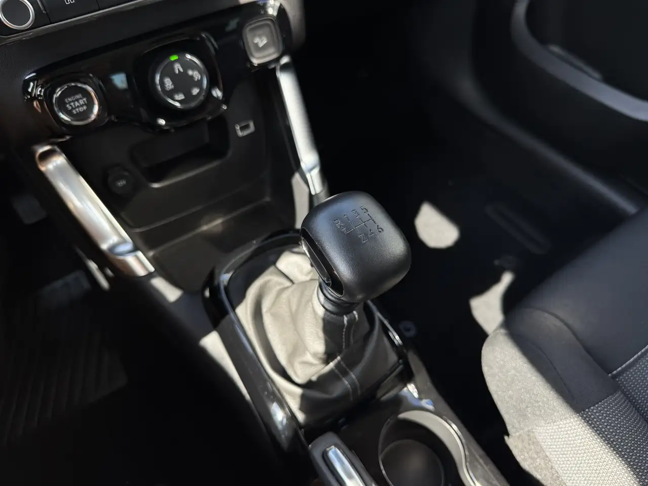 Citroen C3 Aircross 1.2 PureTech Max HUD | Groot scherm | App connect 25