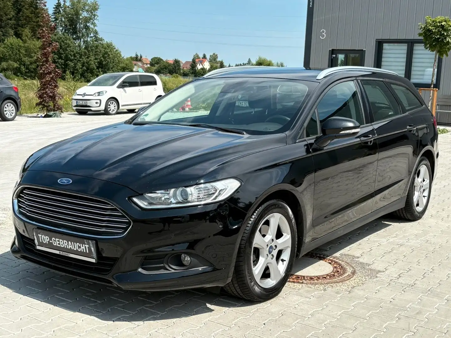 Ford Mondeo Turnier 2.0 TDCi Aut. Navi / Park-System Zwart - 2