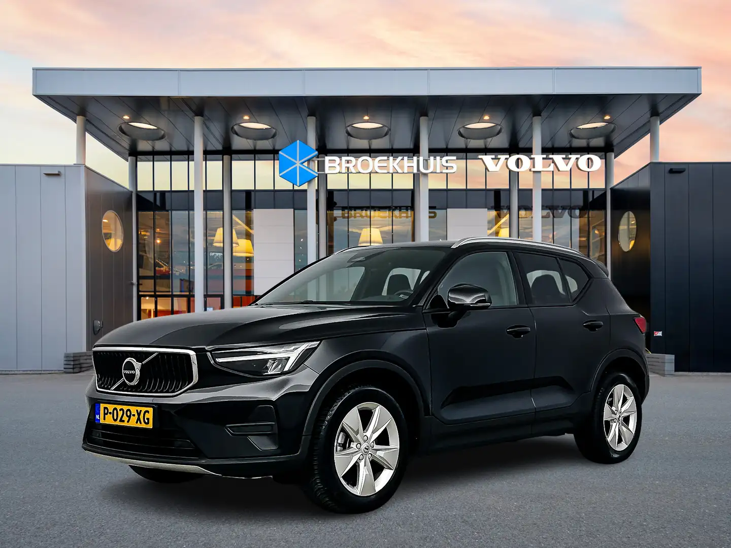 Volvo XC40 B3 Core | Google | Facelift | 17" | Stoel/stuurver Zwart - 1