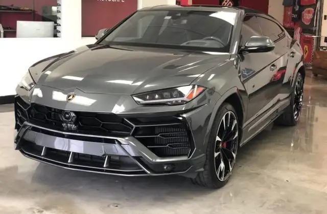 Lamborghini Urus 4990,00 Leasing  Subentro  Noleggio Lungo termine