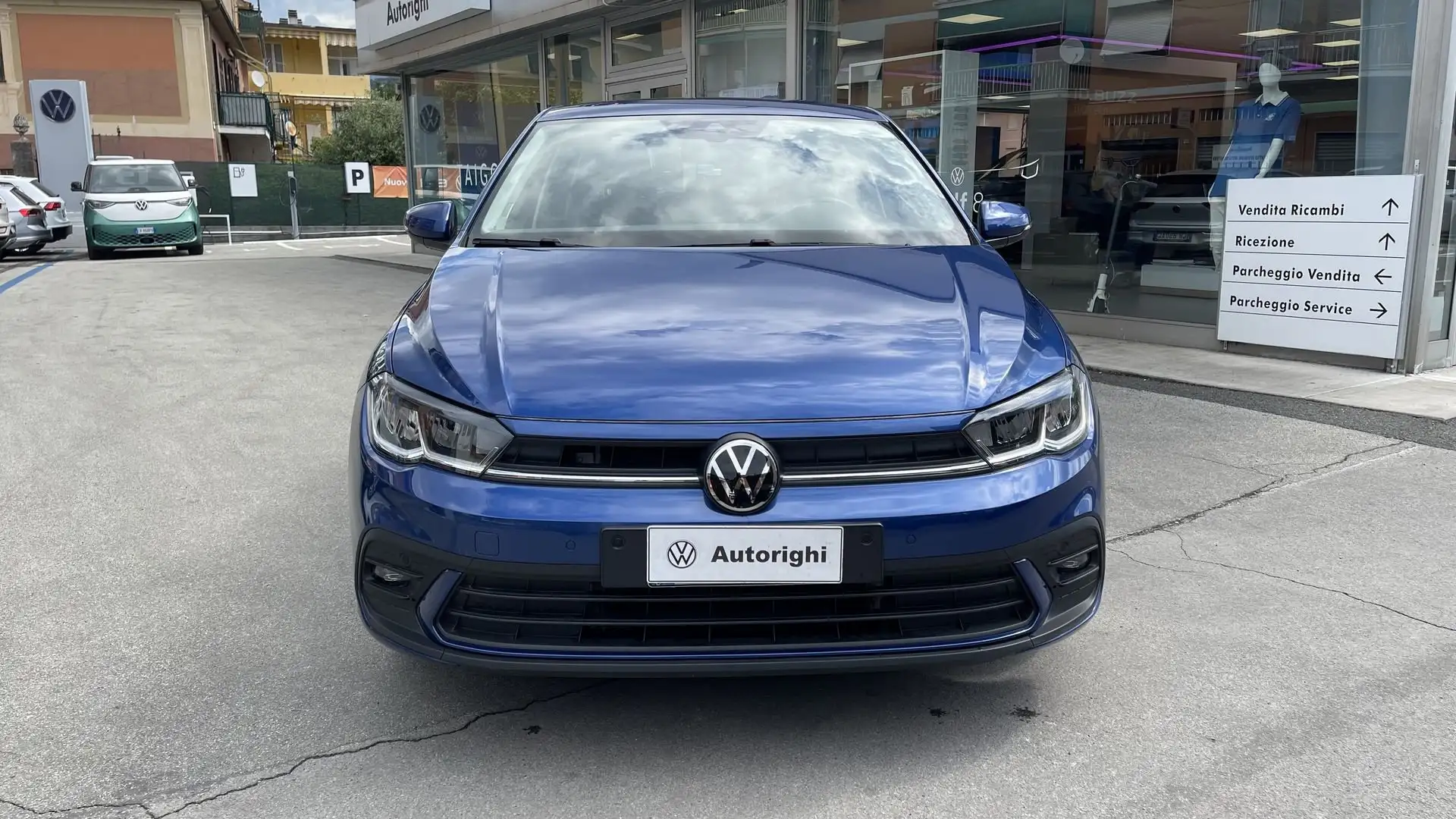 Volkswagen Polo 1.0 TSI DSG Life Azul - 2