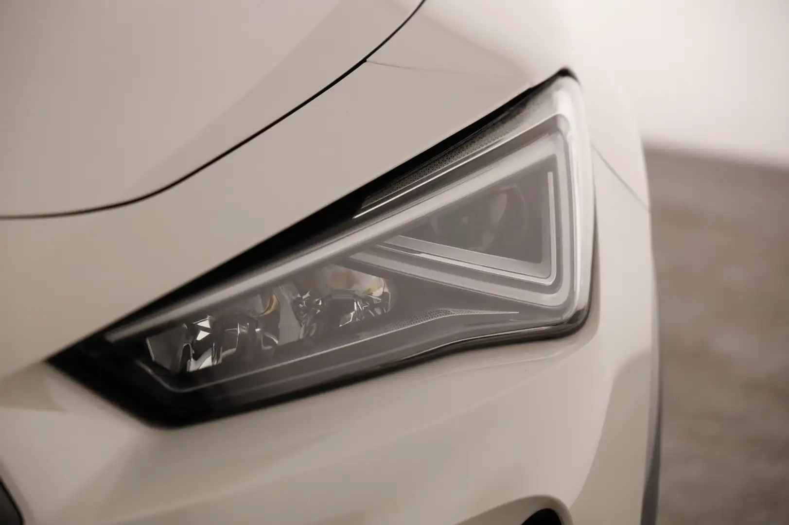 CUPRA Formentor e-HYBRID 204 PS DSG Weiß - 2