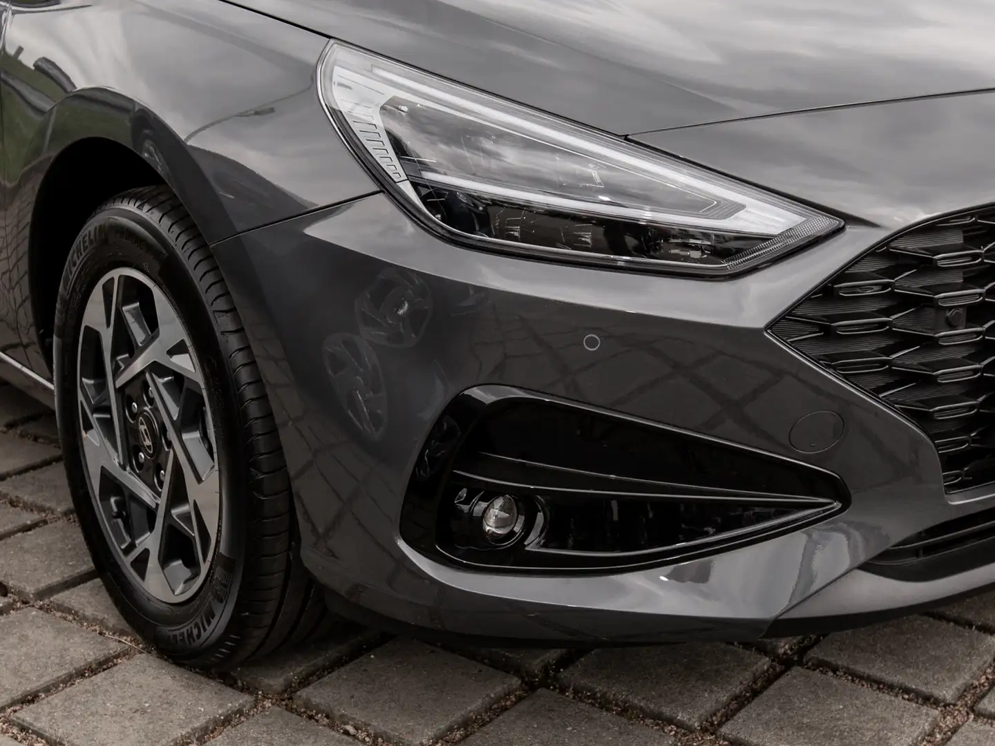 Hyundai i30 KOMBI+KAMERA+NAVI+SHZ+LENKRADHZG.+SOFORT Gris - 2